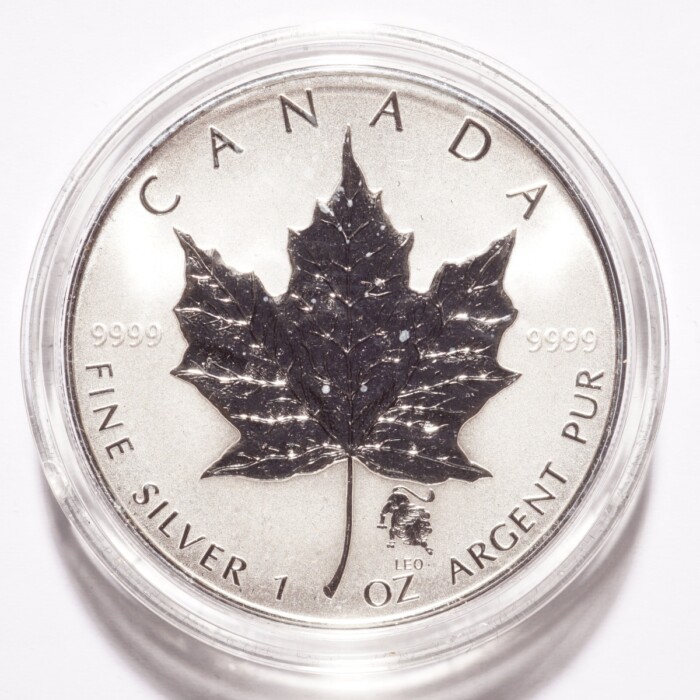 2004 Silver Canadian Maple Leaf $5 Reverse Proof Leo Privy - Image 3