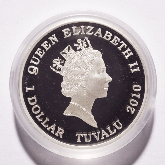 2010 Tuvalu Silver $1 Great Warriors Roman Legionary - Image 3